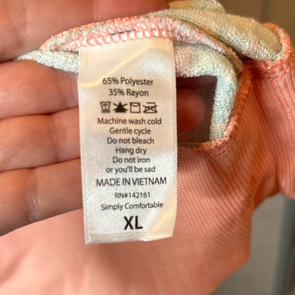 NWT LuLaRoe Jane short sleeved sweatshirt from Americana Collection - Picture 5 of 6